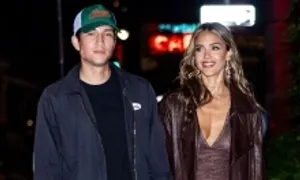 Thời trang hẹn hò của Jessica Alba và tình trẻ