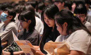 Du học sinh Hong Kong 'vỡ mộng' vì tìm việc