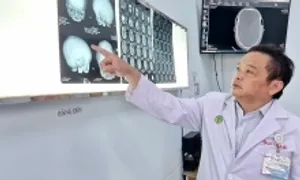 Ca mổ 5 giờ giúp bé gái 1 tuổi thoát đầu méo